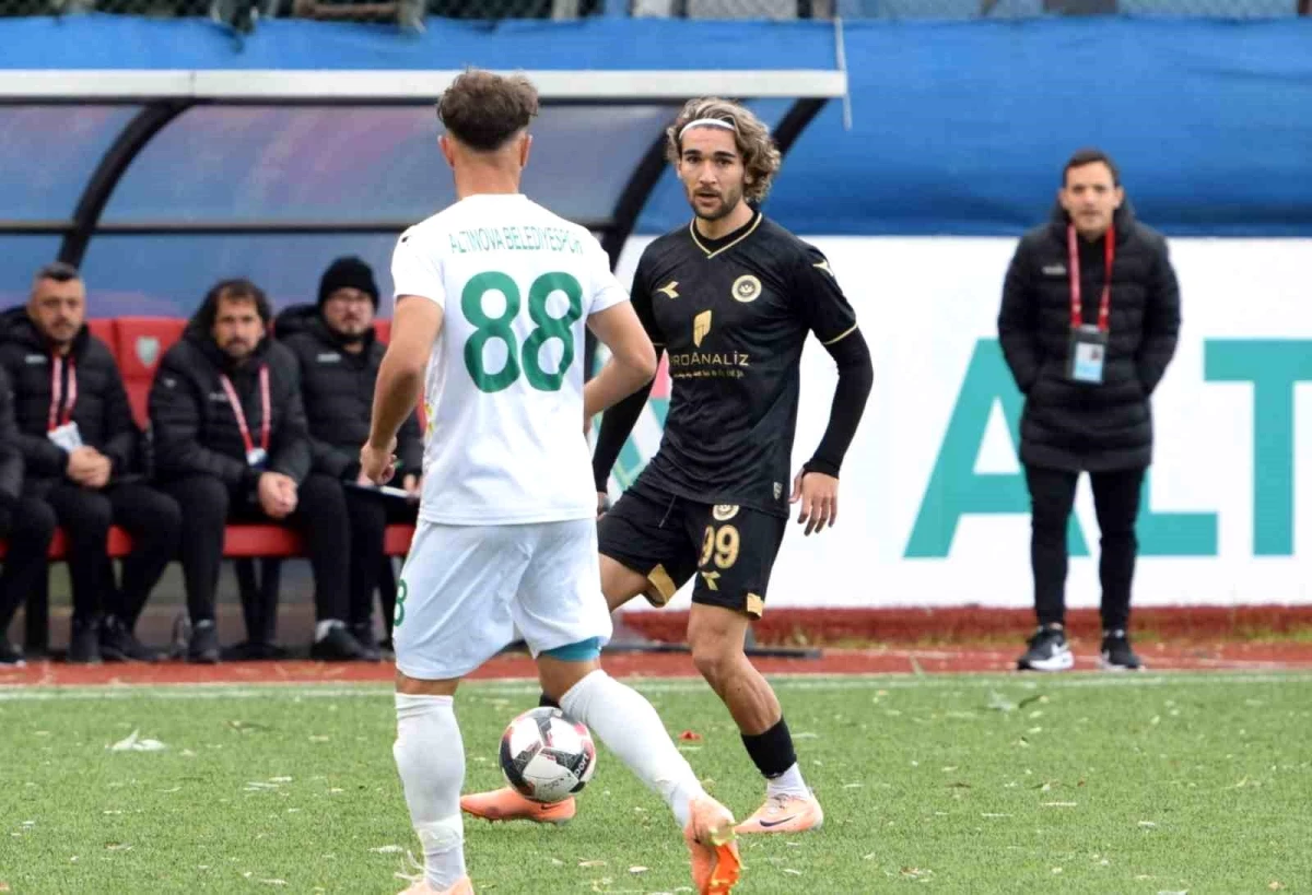 Nilüfer Belediye FSK, Altınova Belediyespor\'u 2-0 yendi
