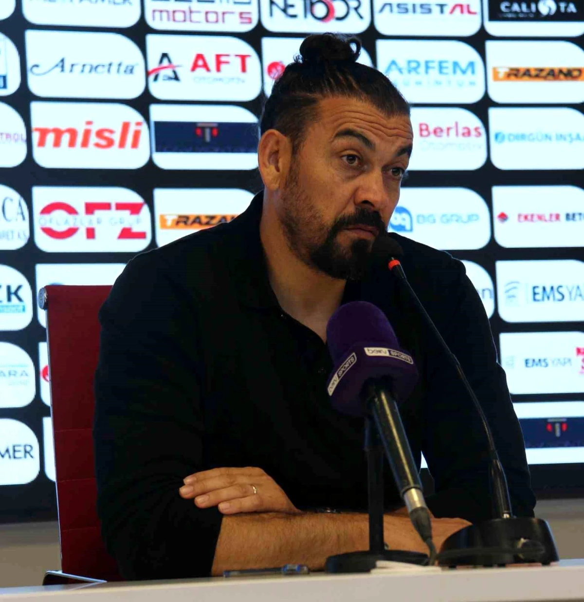 Sivasspor Teknik Direktörü Servet Çetin: İçeride yine kazanamadığımız bir maç oldu