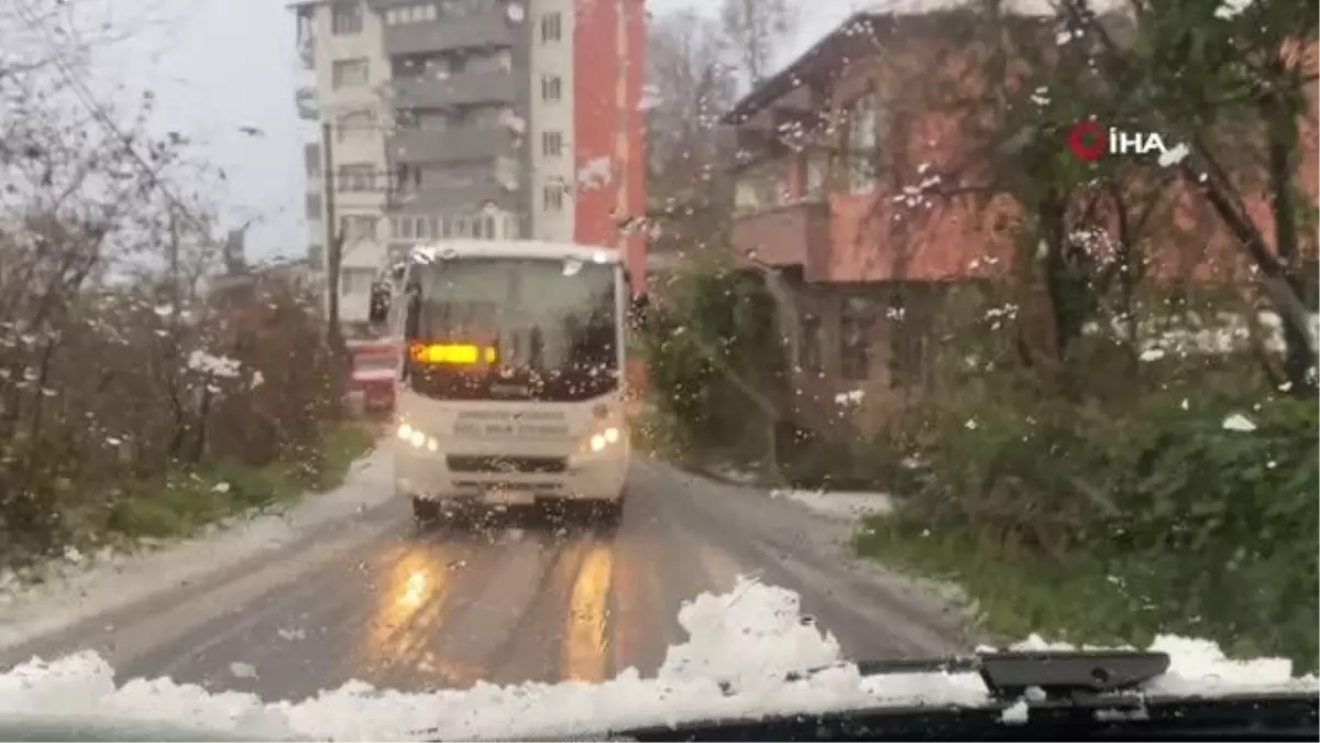 Zonguldak güne kar yağışı ile uyandı