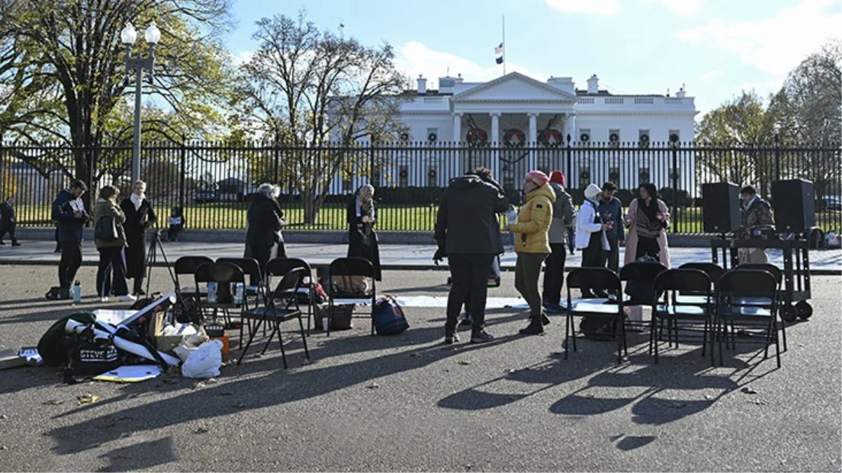 ABD\'de bir grup oyuncu, Beyaz Saray önünde Gazze için açlık grevi başlattı