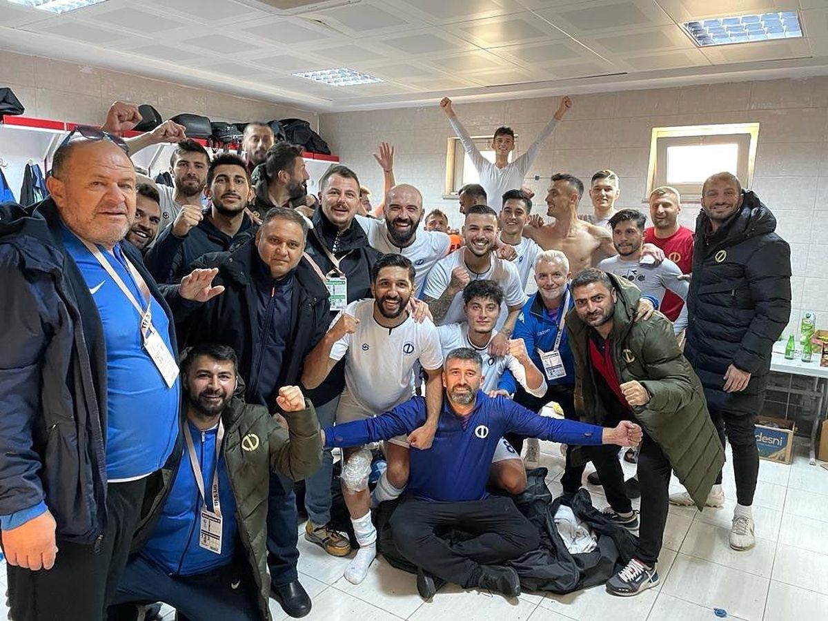 Anadolu Üniversitesi, galibiyetlerle play-off iddiasını sürdürüyor
