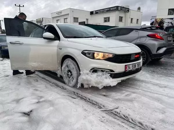 Bodrum'da yollardaki beyaz köpük merak uyandırdı