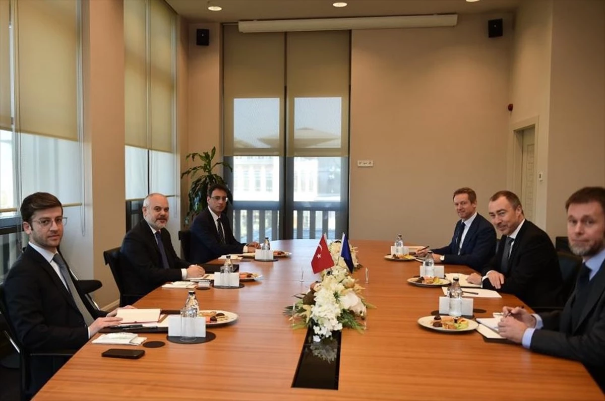 Cumhurbaşkanı Başdanışmanı Büyükelçi Akif Çağatay Kılıç, AB Güney Kafkasya ve Gürcistan Özel Temsilcisi Toivo Klaar ile görüştü
