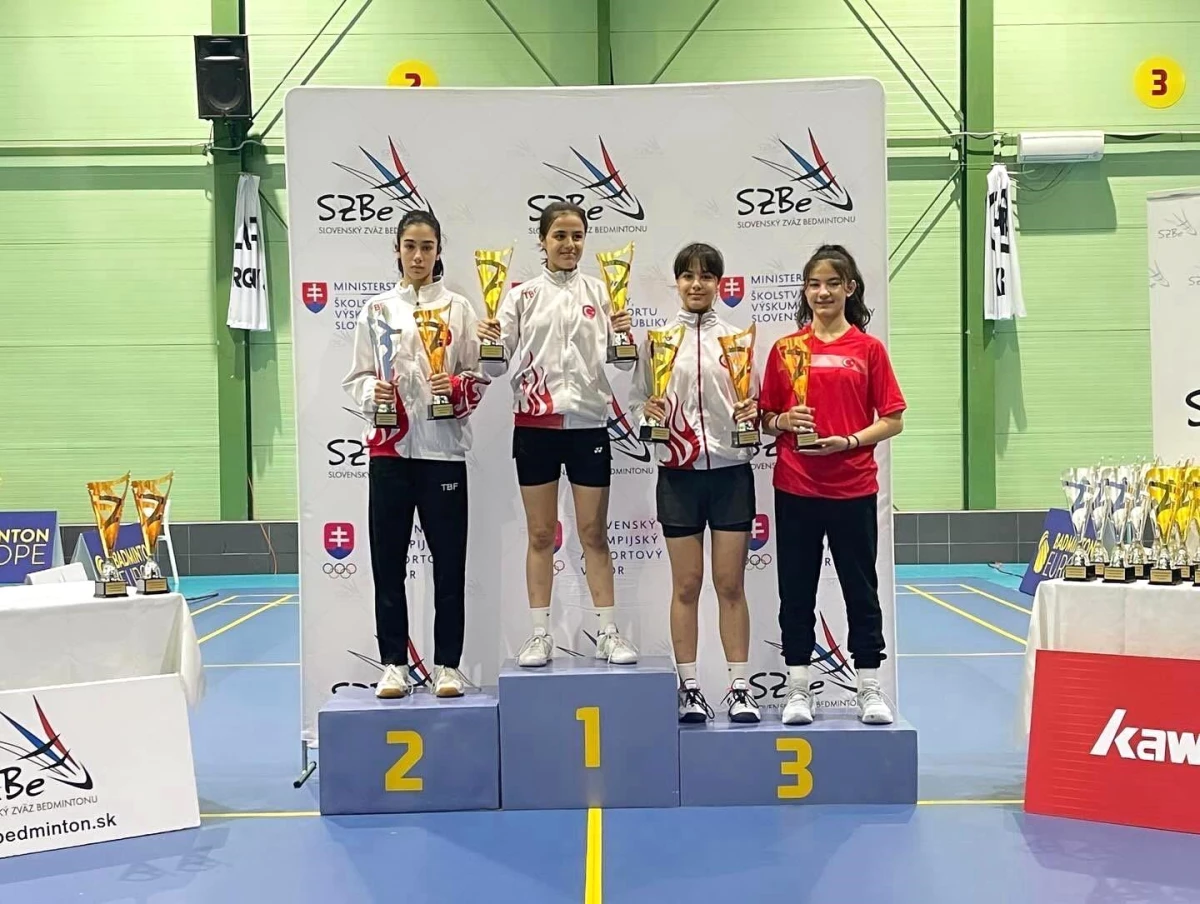 Eskişehirli Genç Badmintoncular Avrupa Şampiyonası\'ndan 6 Madalya İle Döndü