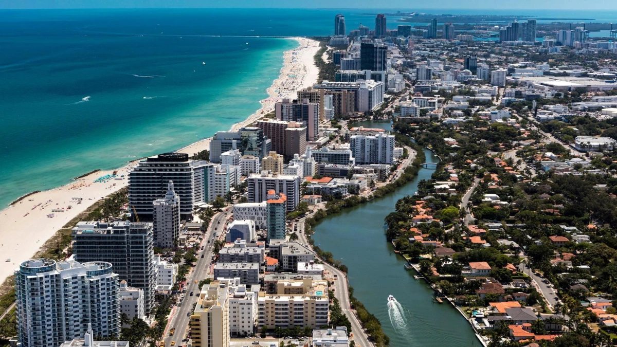 İklim değişikliği: Deniz seviyesi yükseldikçe kiraların da arttığı Miami\'deki hak savunucusu
