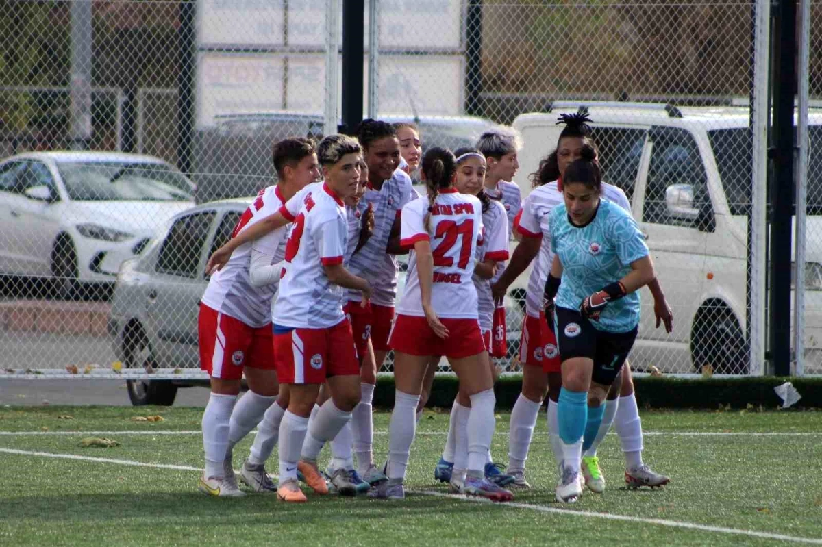 Kayseri Kadın FK, Bornova Hitab Spor\'a 3-2 mağlup oldu