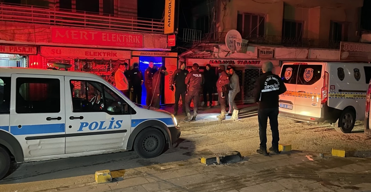 Kırıkkale\'de kavgadan kaçarken çatıdan düşen kişi ağır yaralandı