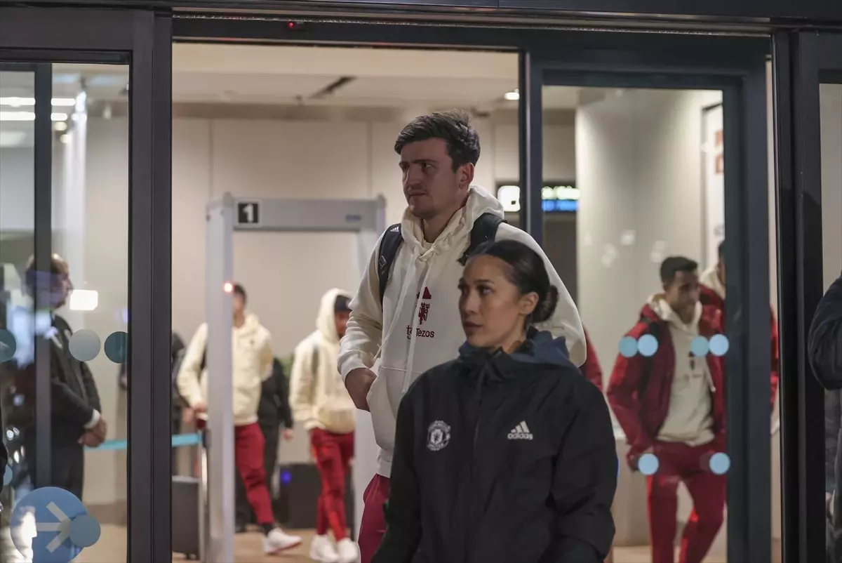 Manchester United İstanbul\'a geldi