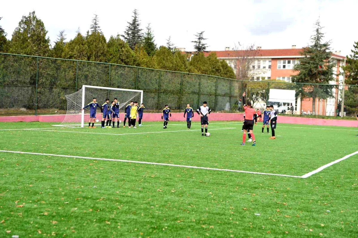 Anadolu Üniversitesi Öğrenci Futbol Turnuvası Başladı
