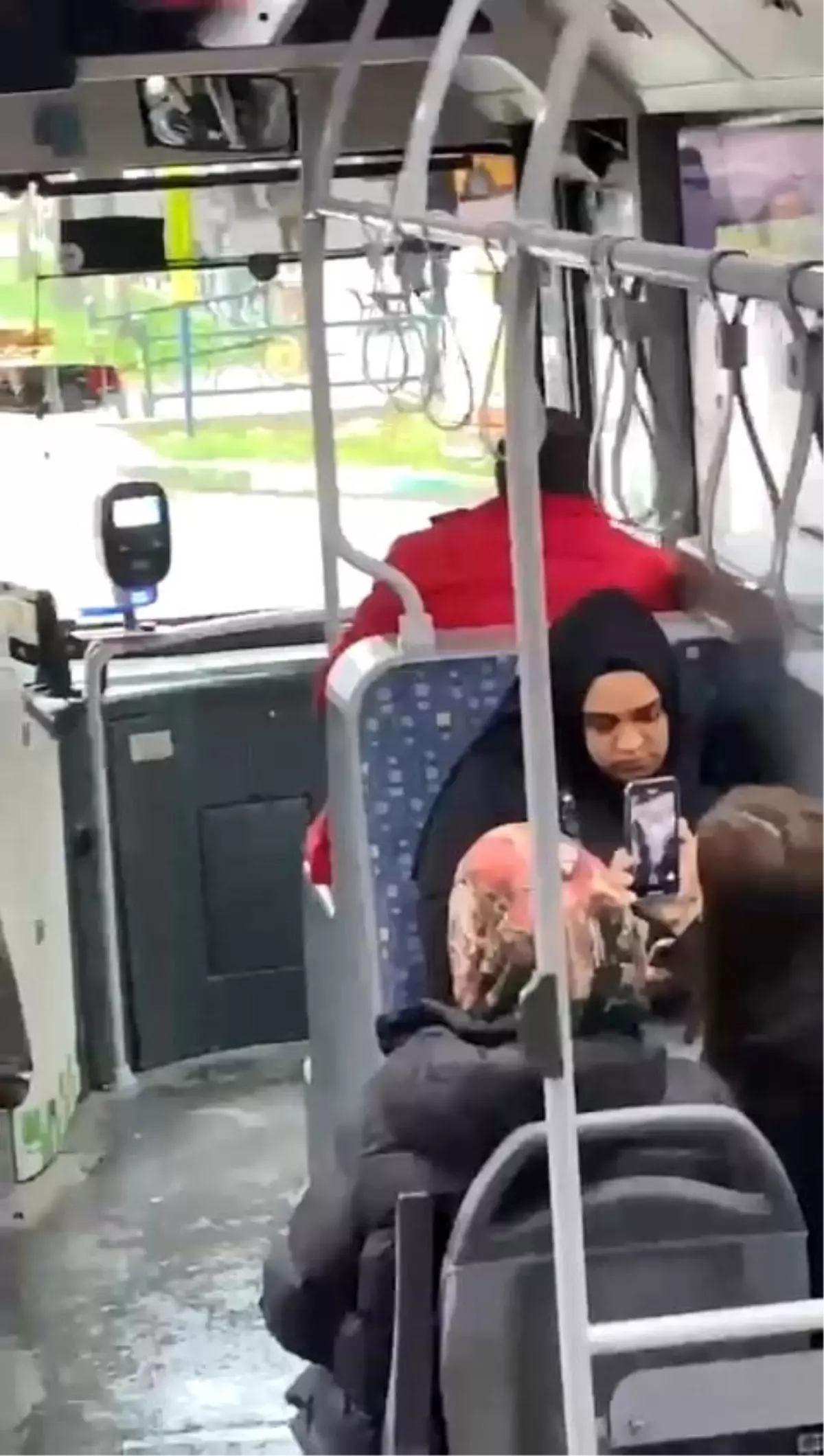 Bursa\'da Otobüs Şoförü ile Yolcu Arasında Tartışma