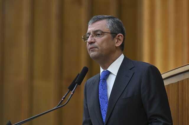 Özgür Özel'den Bahçeli'ye tepki: Promptere o cümleyi yazanı Devlet Bey'in ahlakına havale ediyorum