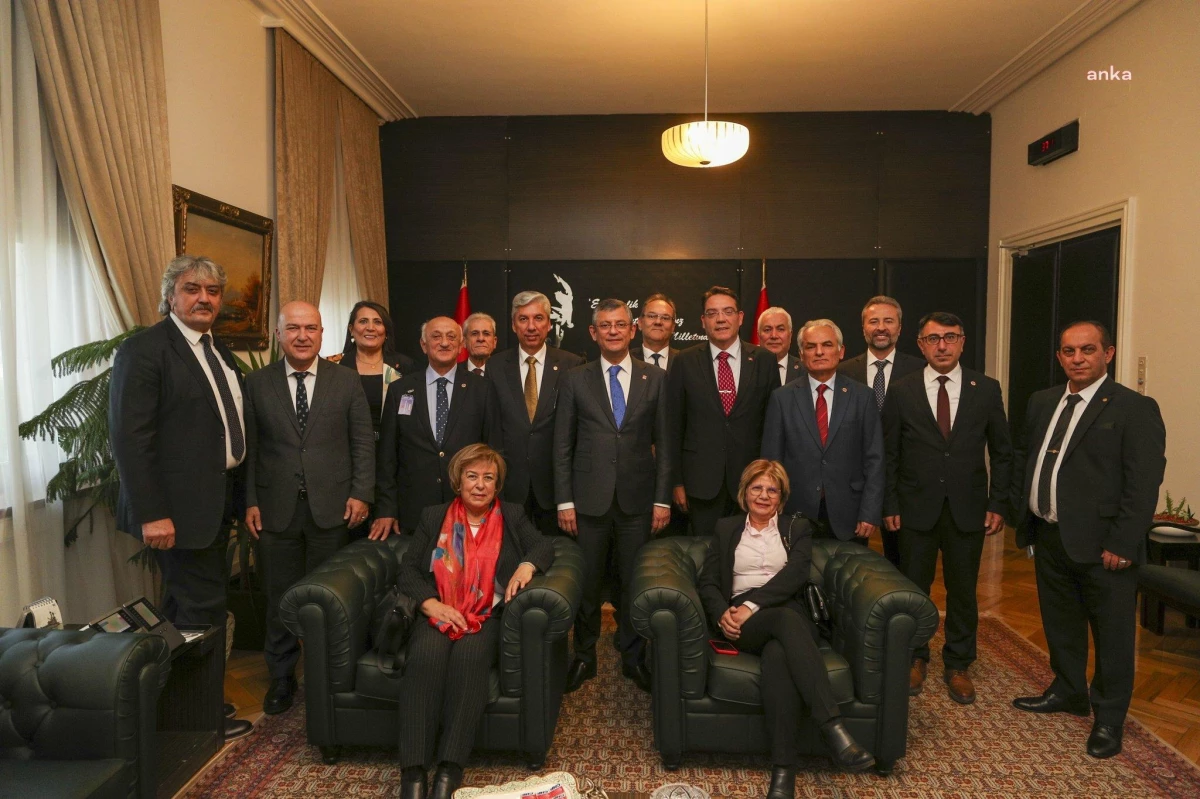 CHP Genel Başkanı Özgür Özel, Türkiye Emekli Astsubaylar Derneği ile bir araya geldi
