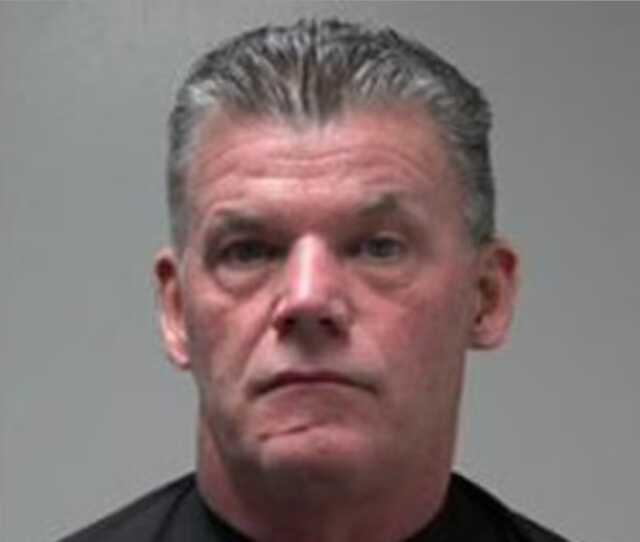 Pentagon yetkilisi, hayat kadını kılığına giren kadın polise cinsel ilişki için para verdiği sırada suçüstü yakalandı