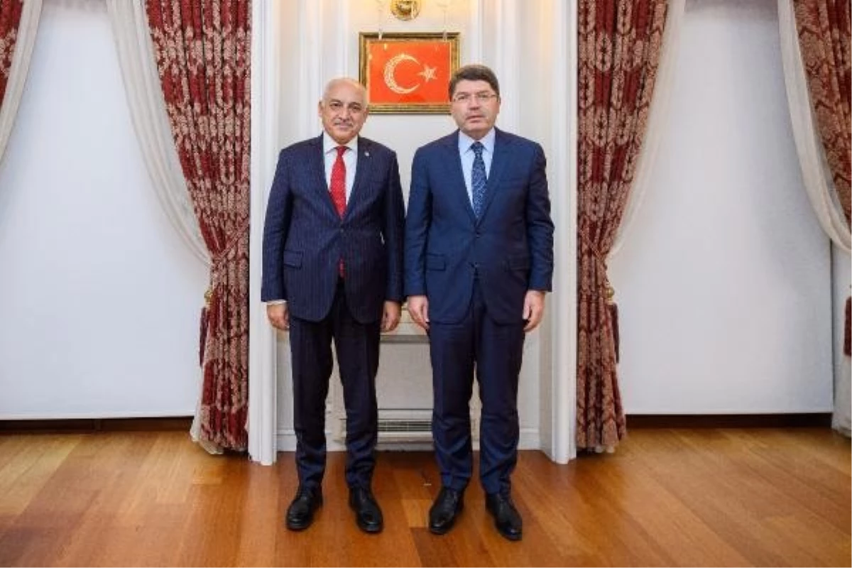 TFF Başkanı Mehmet Büyükekşi, Adalet Bakanı Yılmaz Tunç\'u ziyaret etti