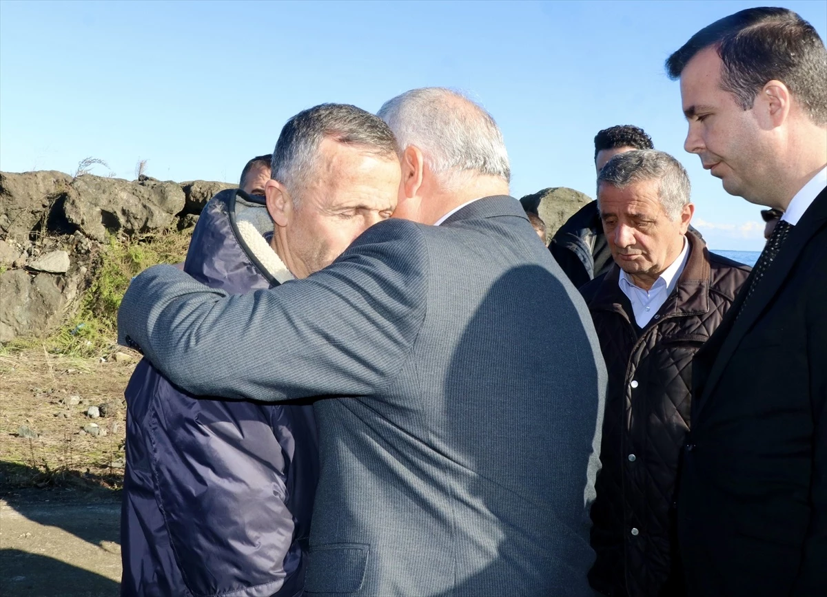 Trabzon Valisi, kaybolan öğrencilerin aileleriyle görüştü