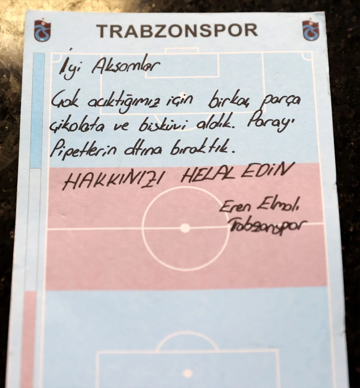Trabzonsporlu Futbolcuların Notlu Jestine Kafeterya İşletmecisi Duygulandı