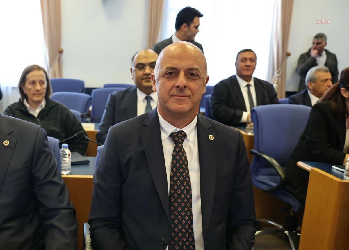 İYİ Parti Milletvekili Ümit Özlale, torba kanun teklifiyle ilgili vergi düzenlemelerini eleştirdi
