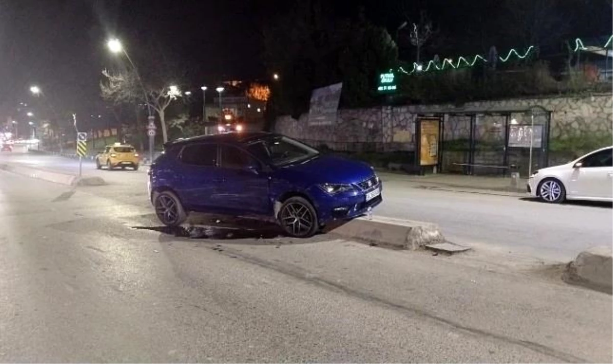 Üsküdar\'da hatalı dönüş yapan sürücü kaza yaptı