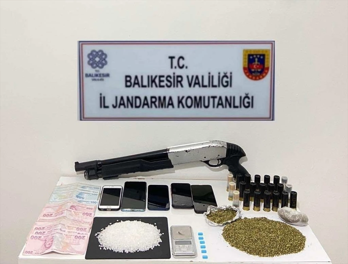 Balıkesir\'de uyuşturucu operasyonu: 4 tutuklama