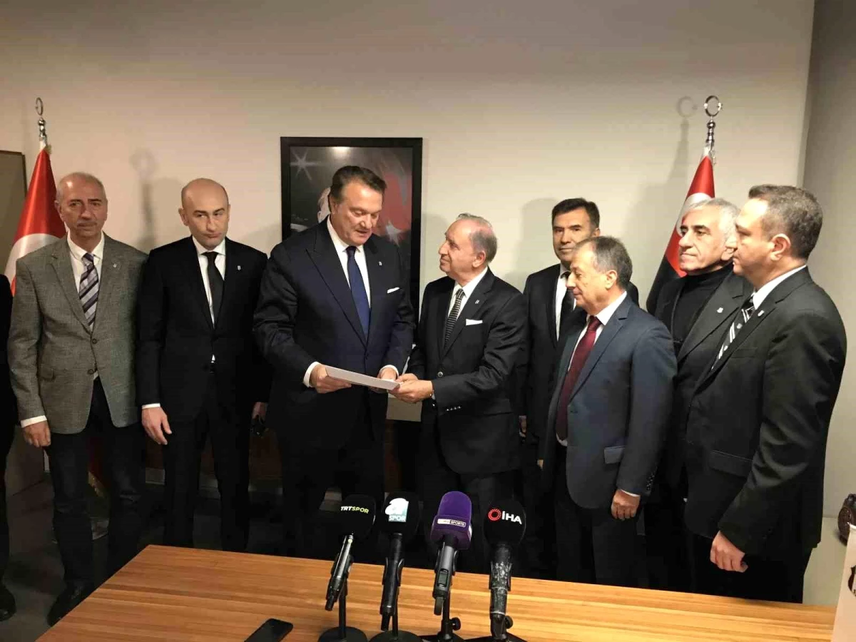 Beşiktaş Başkan Adayı Hasan Arat, yönetim kurulu listesini teslim etti