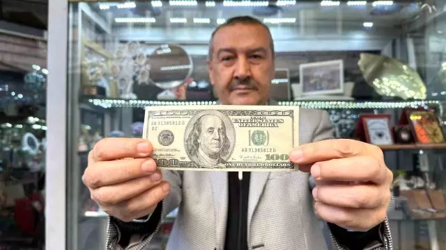 Hatalı basım 100 dolarını satışa çıkardı