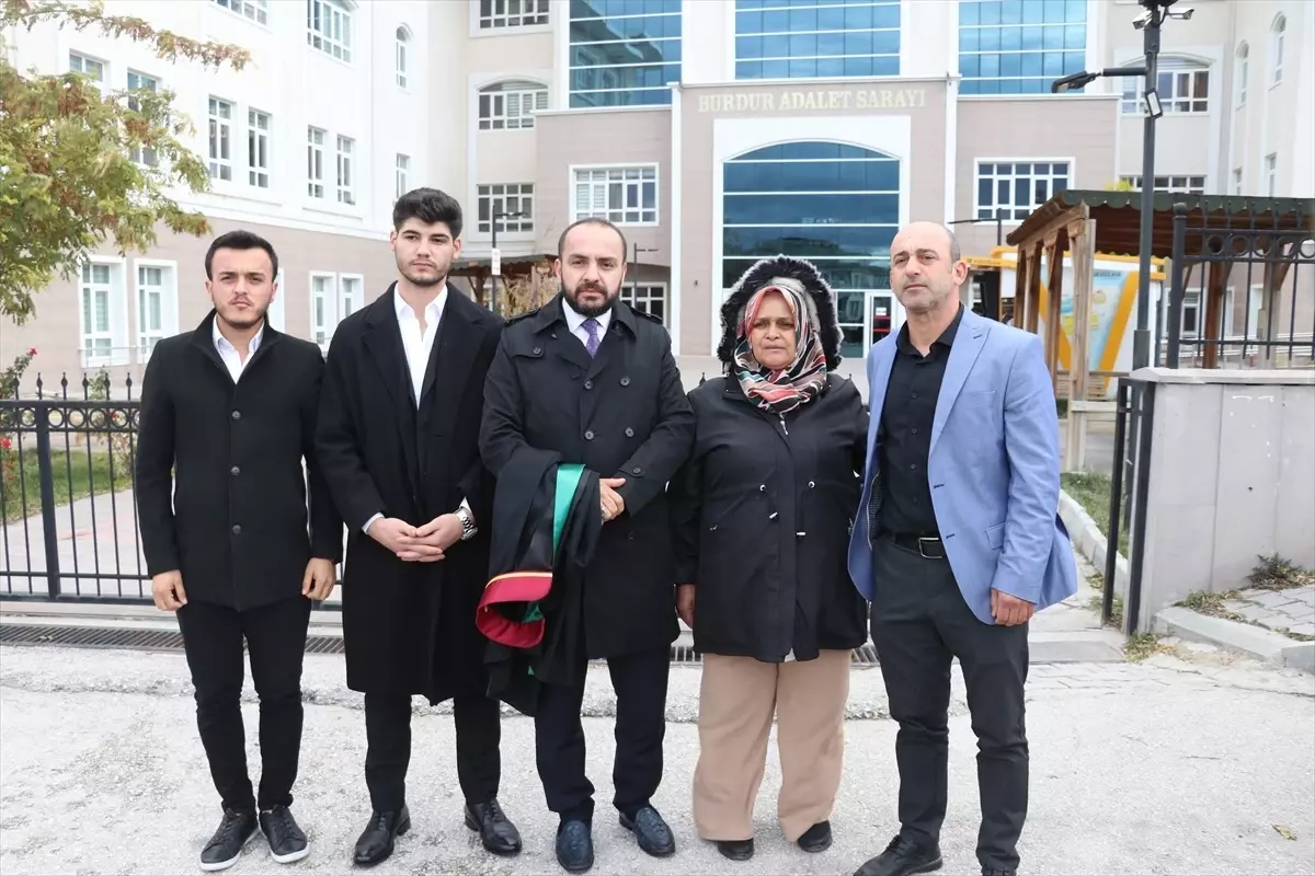 Burdur\'da eşini öldüren kadın hakim karşısında