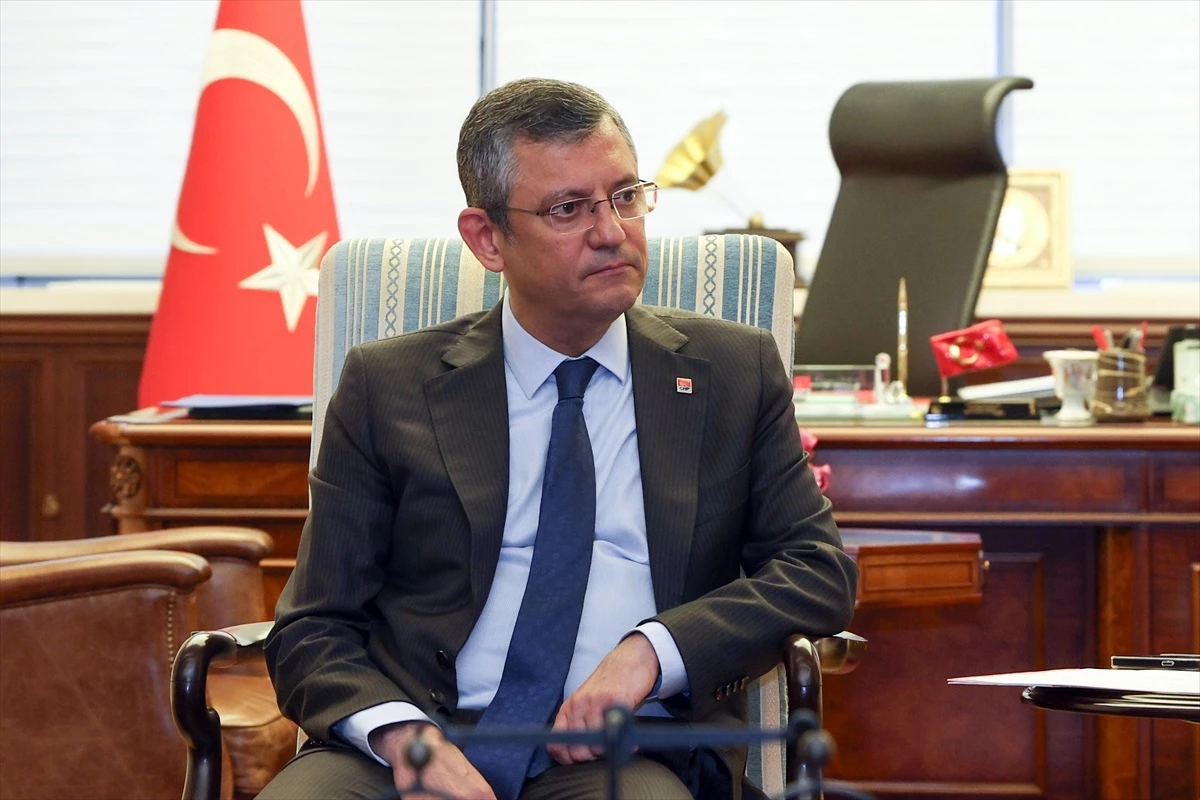 CHP Genel Başkanı Özel, Makine Mühendisleri Odası heyetini kabul etti