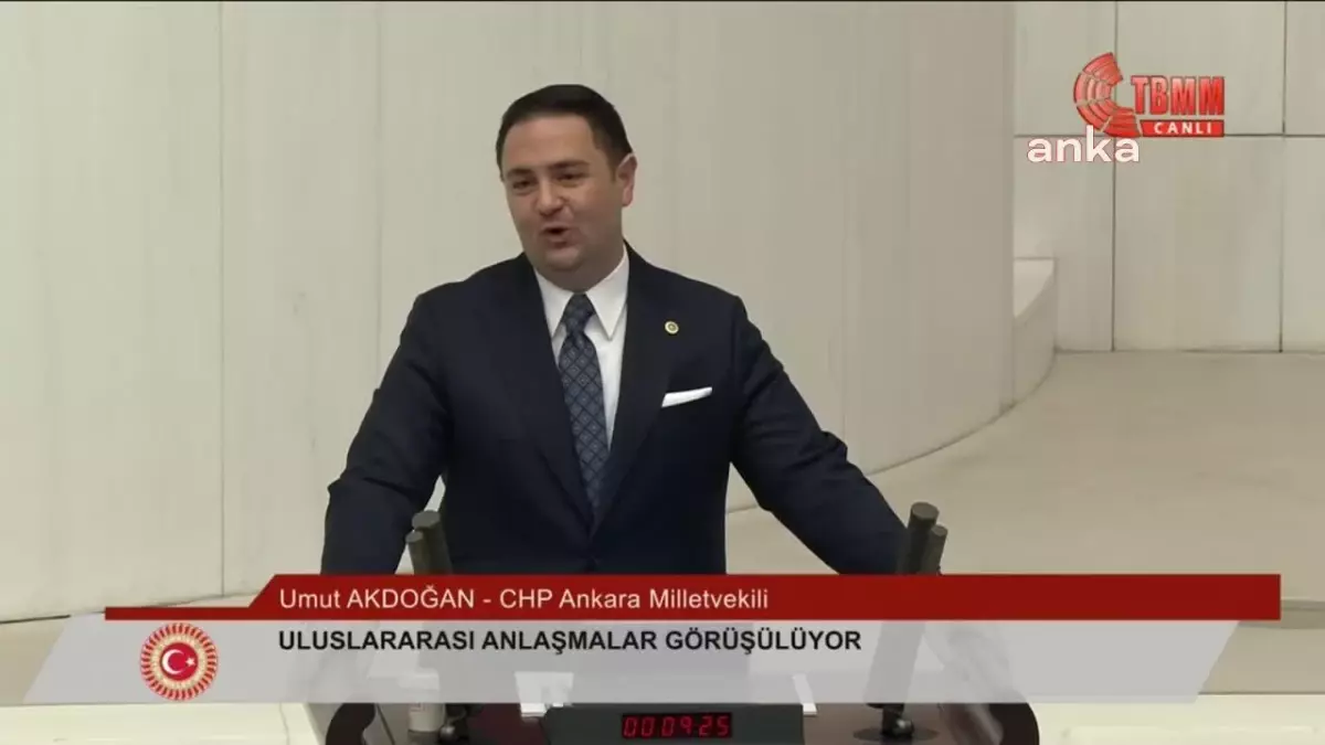 CHP\'li Umut Akdoğan: "\'türkiye Yüzyılı\', Birilerini Dolandırmaya Giderken Dolandırıldıktan Sonra Koşup Gidip Saraya Sığınanların Yüzyılı Mıdır?"