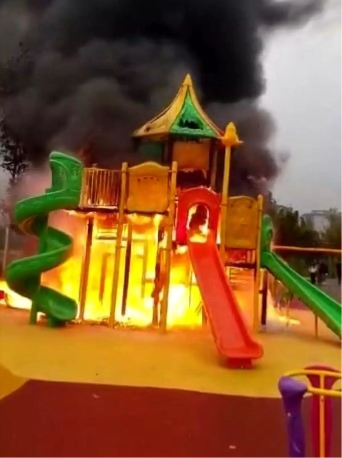 Çocuk parkının yakılmasıyla ilgili 5 PKK/KCK şüphelisi tutuklandı