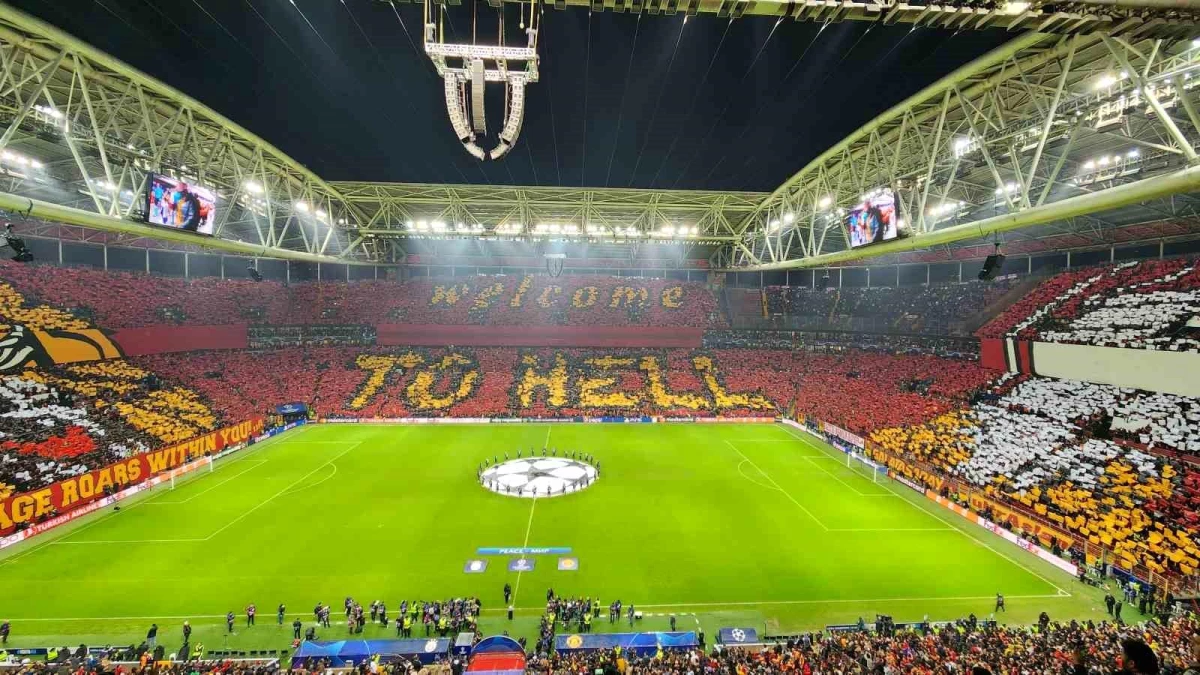 Galatasaray-Manchester United maçını 51 bin 741 taraftar izledi