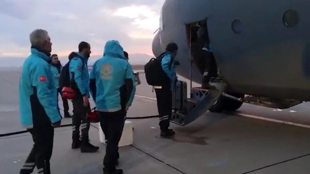 Gazze\'ye sağlık yardımı taşıyan uçak Mısır\'a inmek üzere Kayseri\'den havalandı