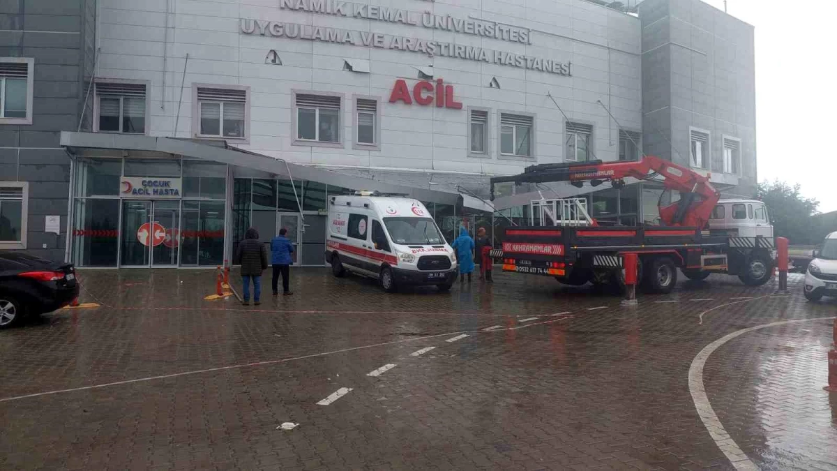 Tekirdağ Namık Kemal Üniversitesi Hastanesinde Tavan Çöktü