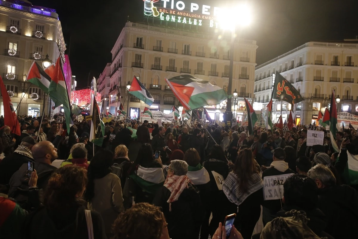İspanya\'da Filistin Halkıyla Dayanışma Gösterileri