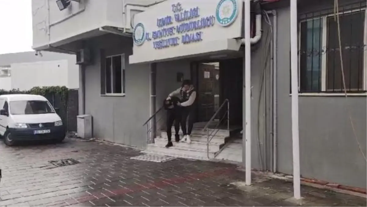 İzmir\'de düzenlenen operasyonda 40 kişi tutuklandı