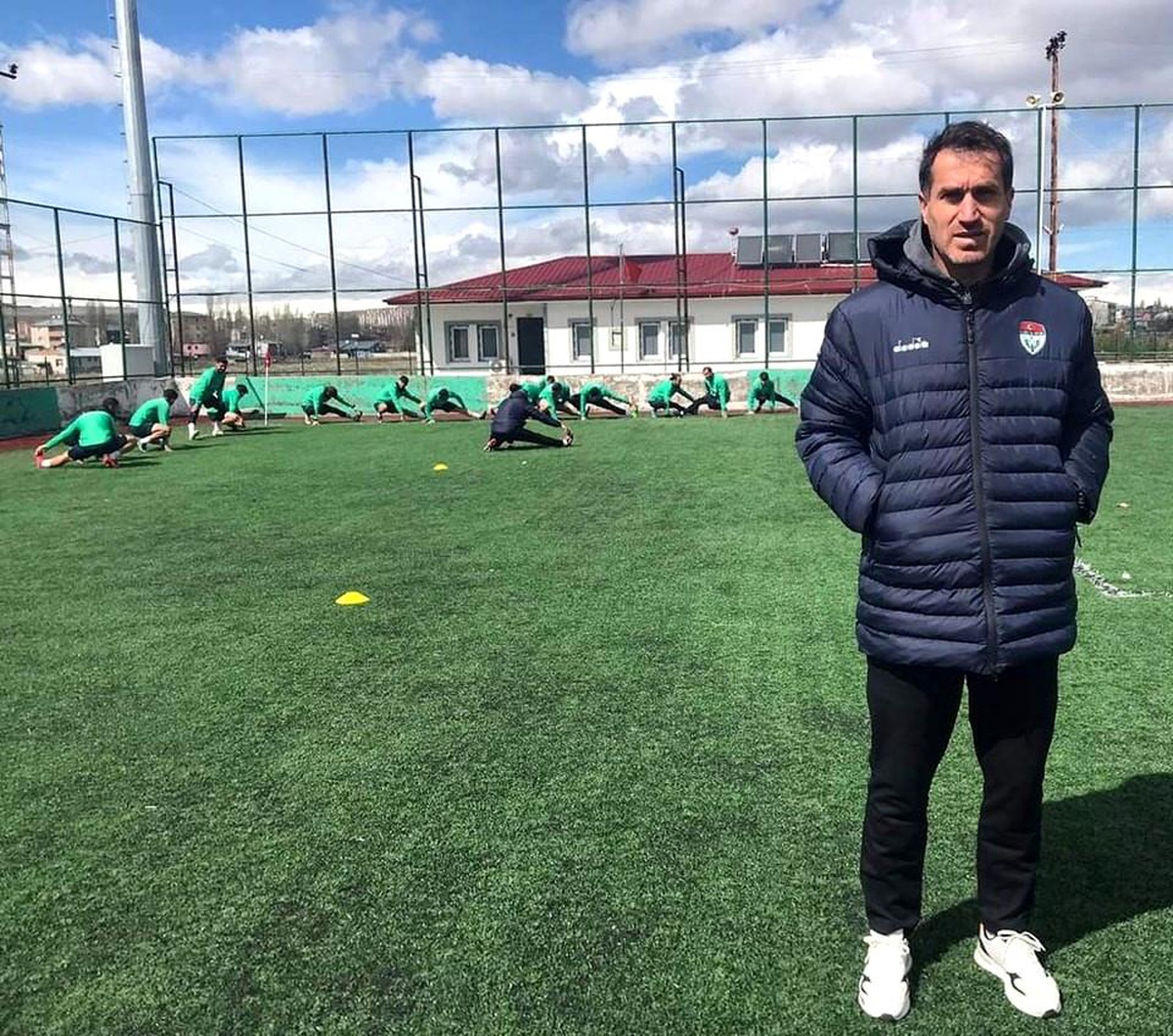 Kars 36 Spor Teknik Direktörü ile Yollarını Ayırdı