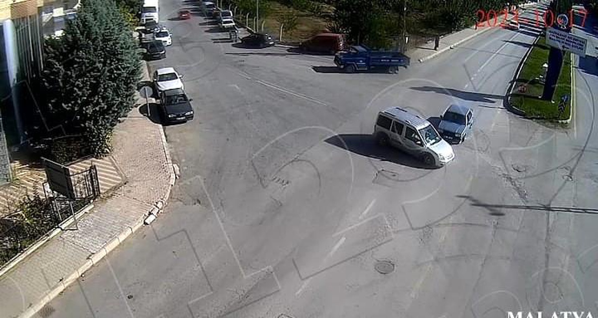 Malatya\'da dikkatsizlik ve kural ihlalleri sonucu üç trafik kazası