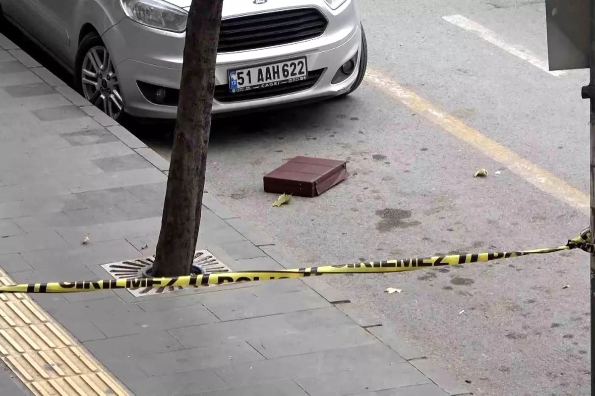 Niğde\'de Şüpheli Çanta Polisi Alarma Geçirdi