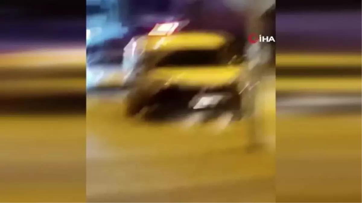 Rüzgarın savurduğu çöp konteynerinin peşinden böyle koştu