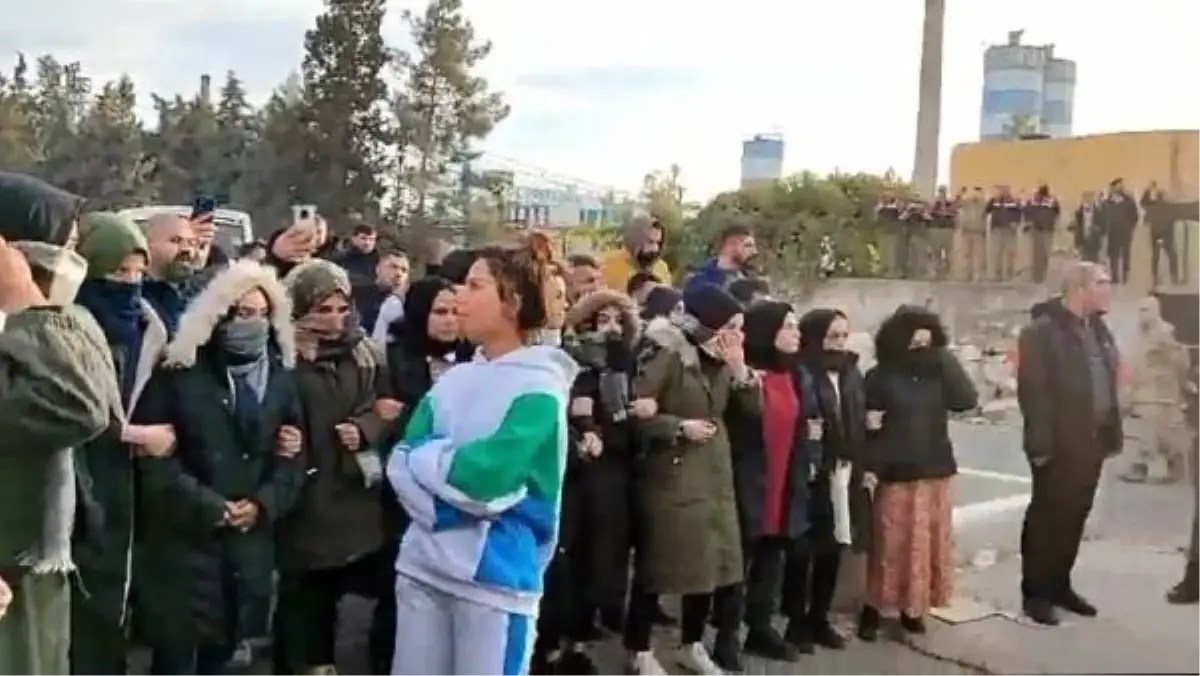 Şanlıurfa'da jandarma işçilere müdahale etti, 9 kişi gözaltına alındı