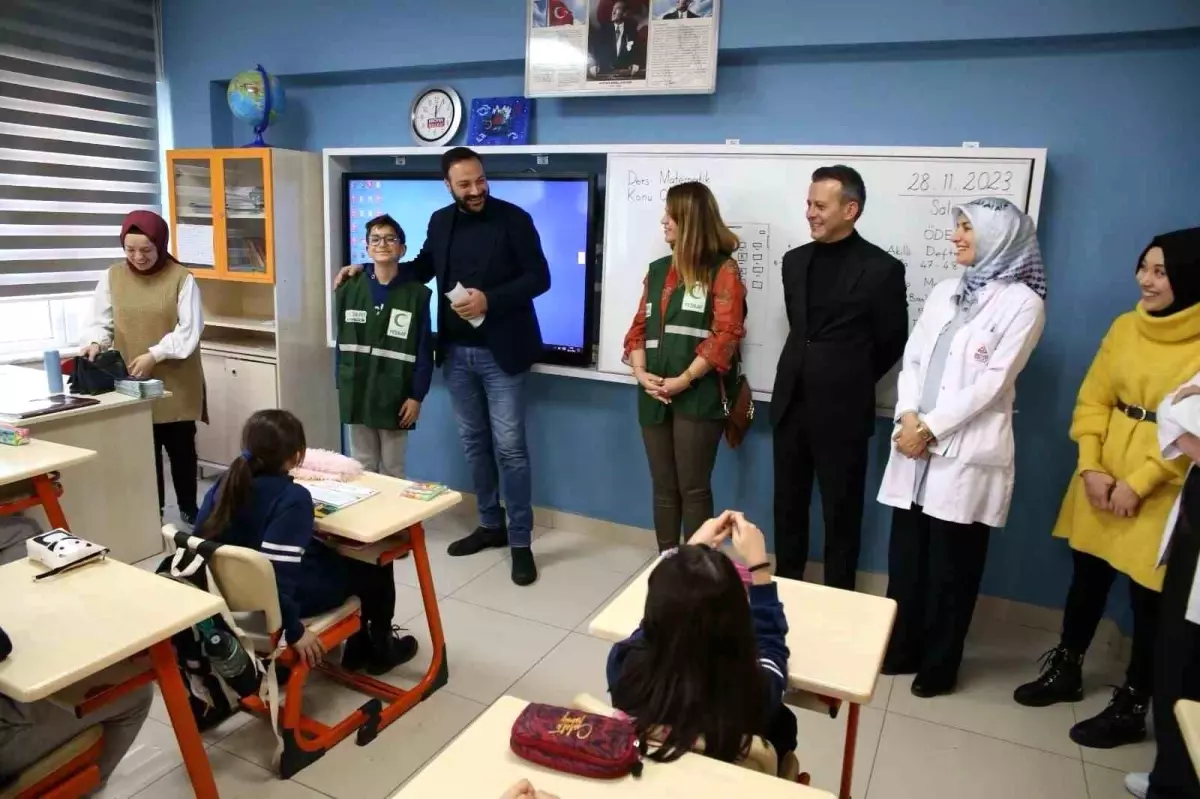 Yeşilay Kayseri Şubesi, anne ve babalara bağımlılıkla mücadeleyi anlattı