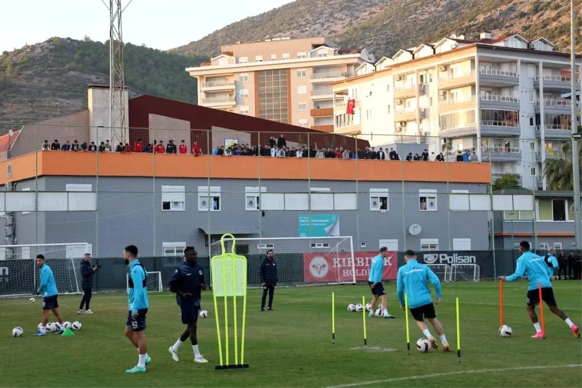 Alanyaspor, Konyaspor maçı için hazırlıklarını sürdürdü