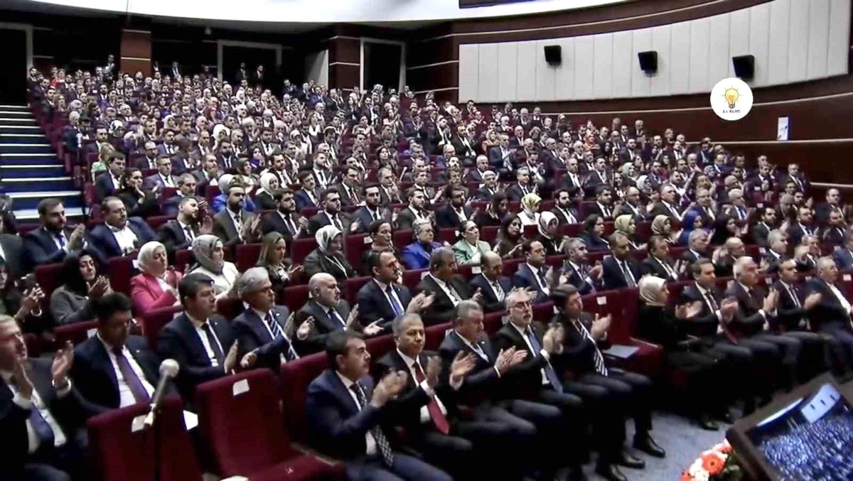 Cumhurbaşkanı Erdoğan: "(Cumhur İttifakı) Milli irade düşmanlarına karşı, 15 Temmuz gecesi meydanlarda kurulan ittifakımızı daha da güçlendirerek...