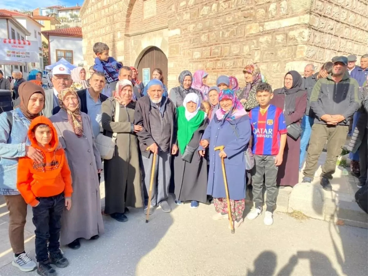 Bilecik\'ten 49 Kişi Umre\'ye Dualarla Uğurlandı