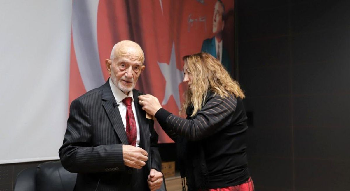 DPÜ\'de yaşayan çınarlarla söyleşi