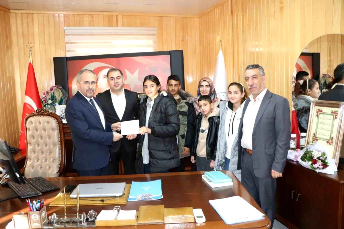 Öğrenciler Filistin\'e yardım kampanyasına destek oldu