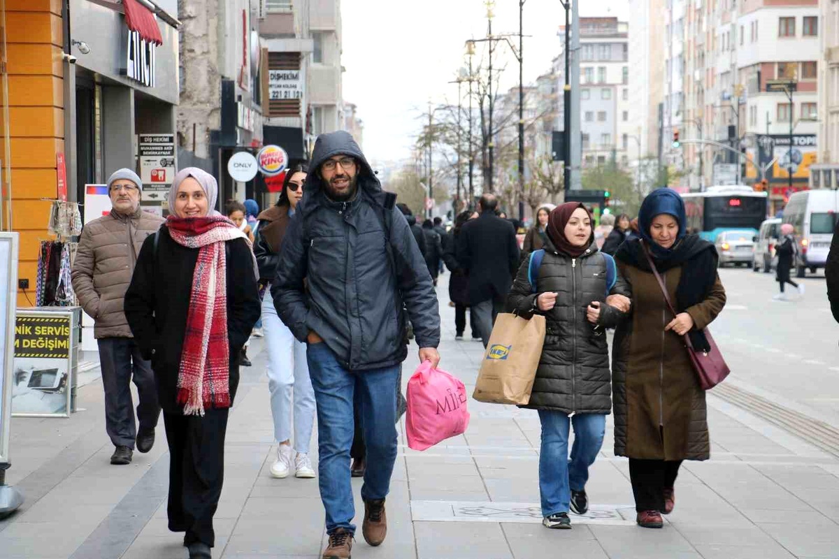 Faizsiz evlilik kredisi umut verdi
