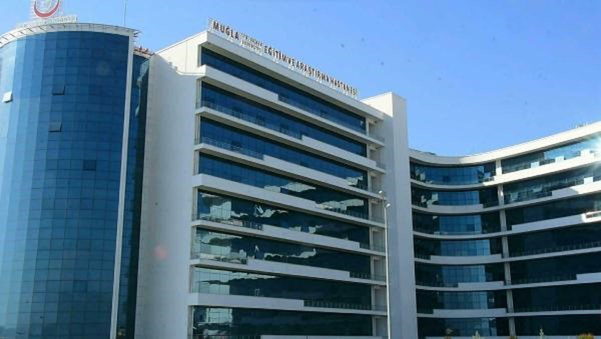 Muğla\'da cinsel istismar suçlamasıyla tutuklanan doktor görevine iade edildi