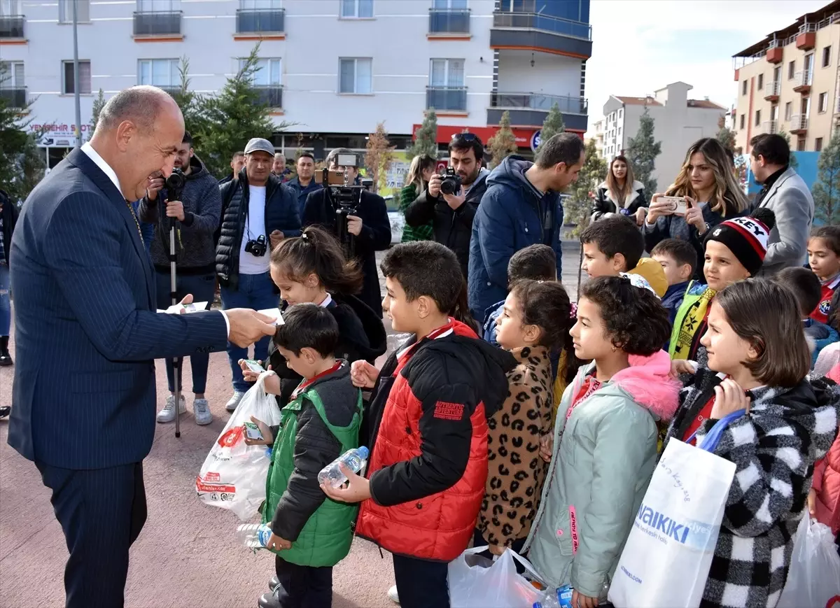 Kırıkkale\'de öğrenciler geri dönüşüme katkıda bulunarak puan kazanıyor