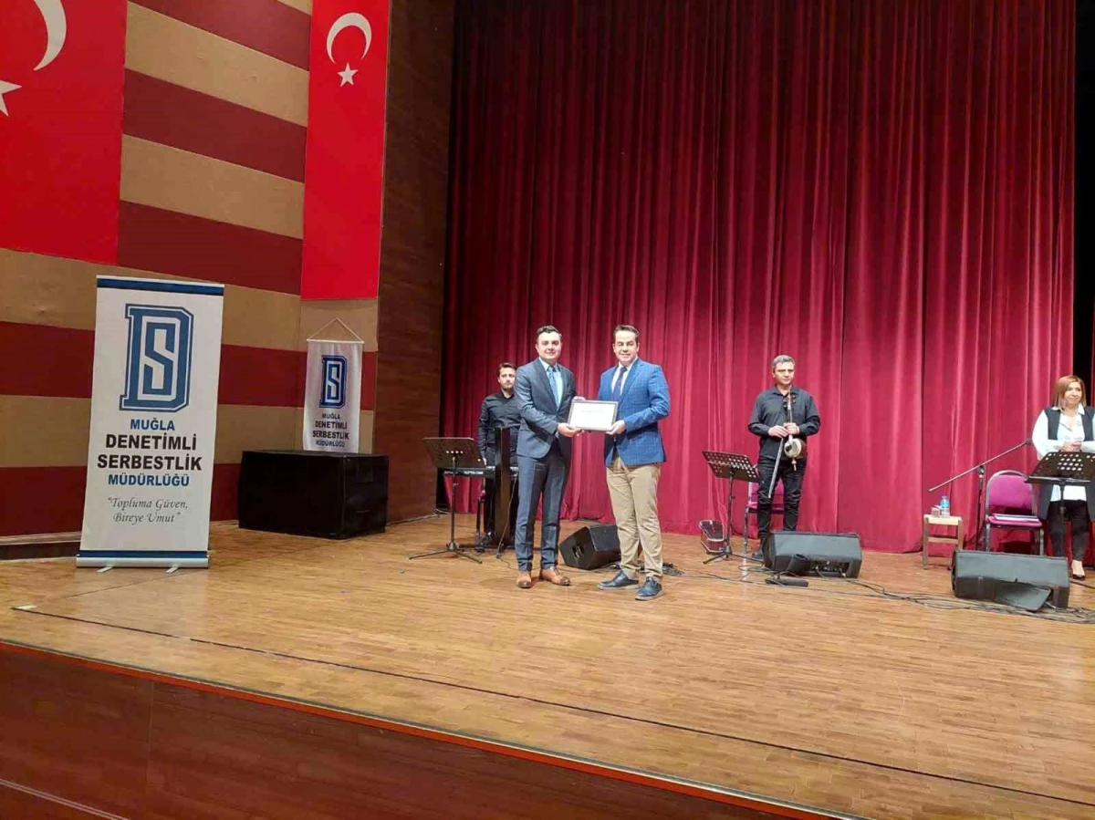 Muğla\'da Hükümlüler için Türk Halk Müziği Konseri Düzenlendi