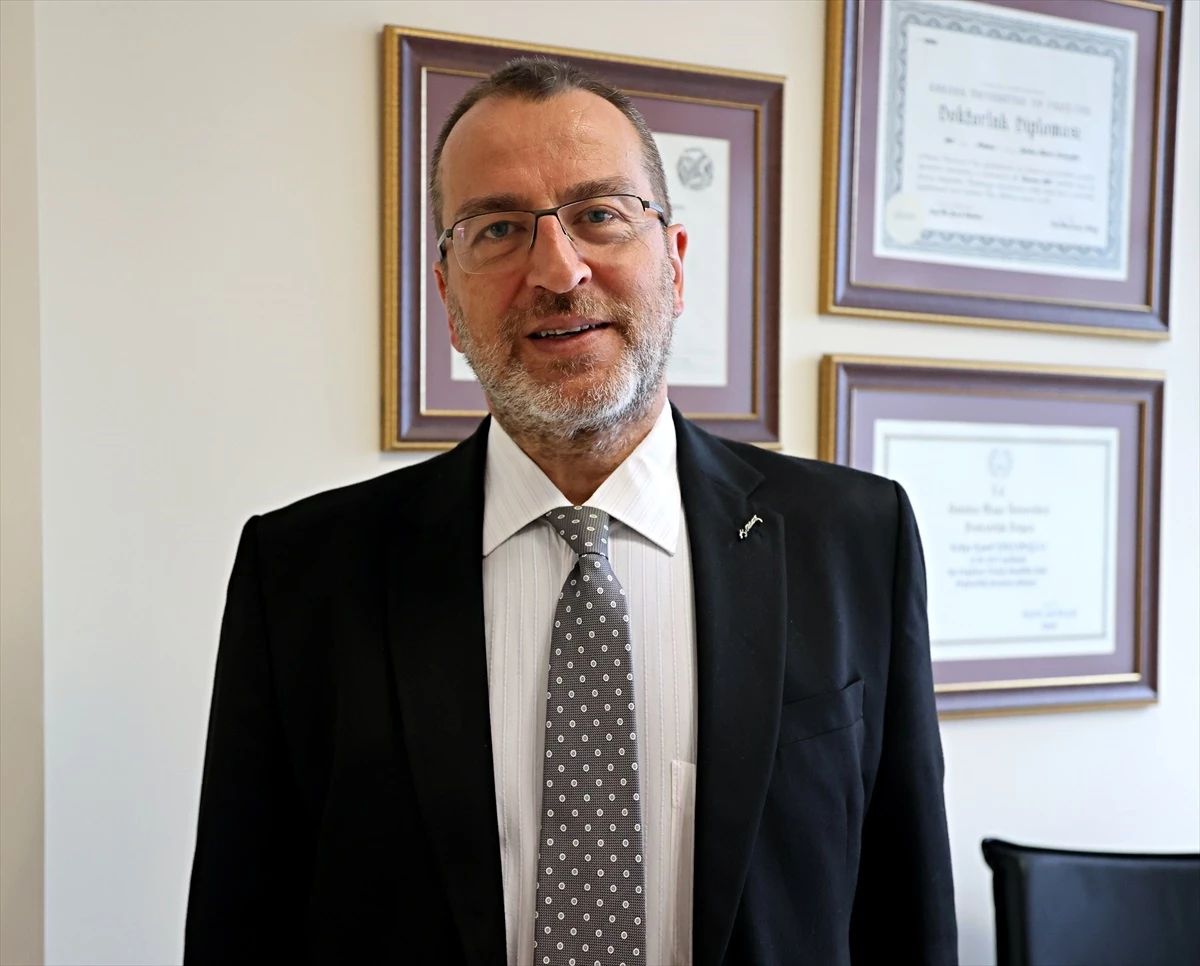 OMÜ Tıp Fakültesi Üroloji Ana Bilim Dalı Öğretim Üyesi Prof. Dr. Yakupoğlu, Senegal\'de böbrek nakillerinde görev aldı